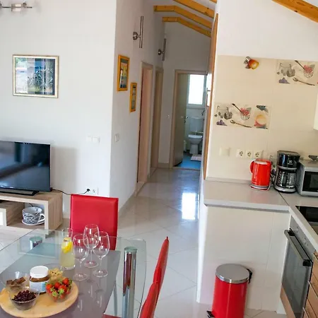 Linda Apartment Stomorska
