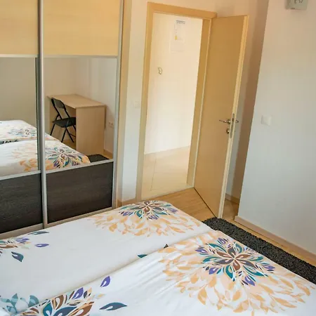 Apartment Linda Stomorska
